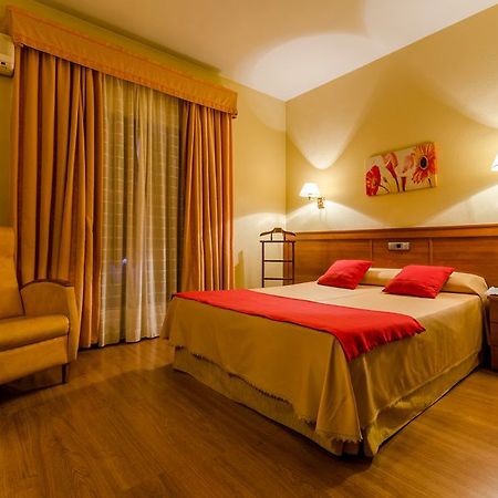 Hotel Zodiaco Bailen Bagian luar foto