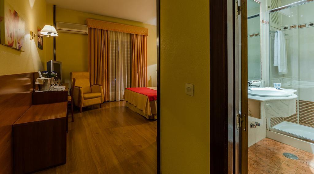 Hotel Zodiaco Bailen Bagian luar foto