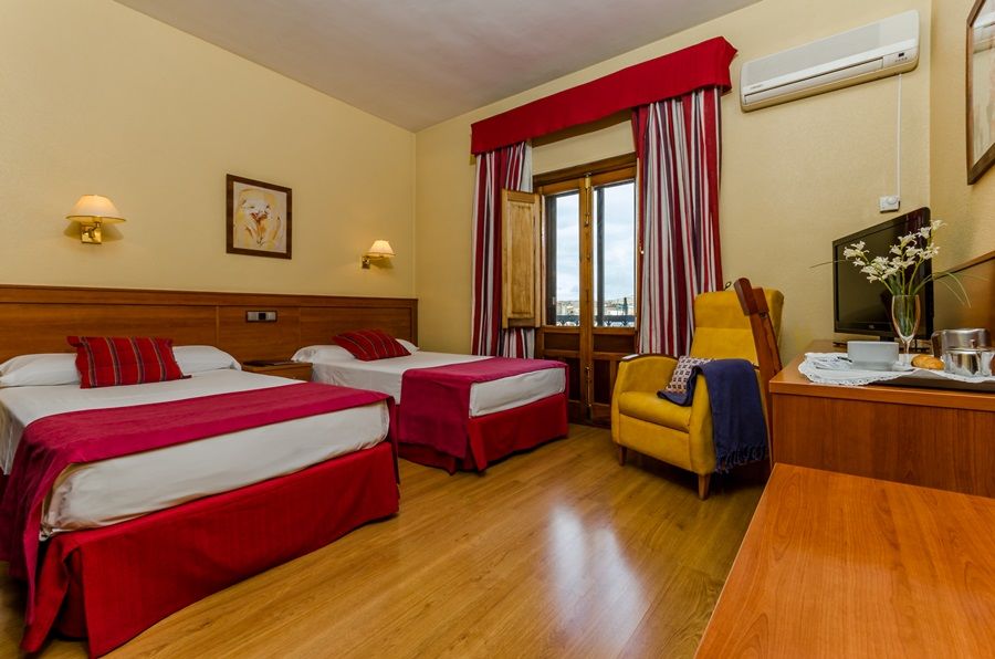 Hotel Zodiaco Bailen Bagian luar foto