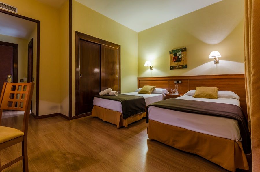 Hotel Zodiaco Bailen Bagian luar foto